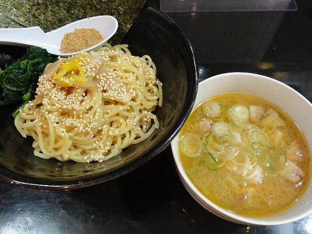 1305a070.jpg