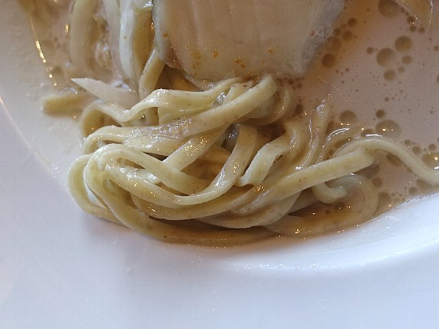 2310a040.jpg