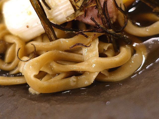 2312a060.jpg