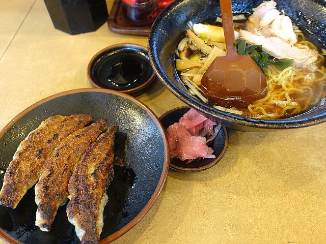 2411a034.jpg